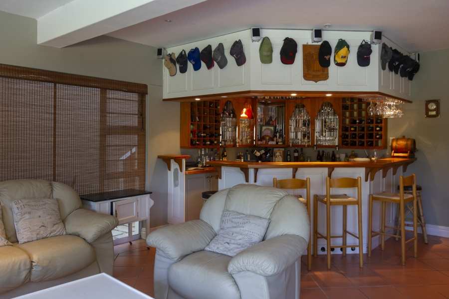 5 Bedroom Property for Sale in Kleinemonde Eastern Cape